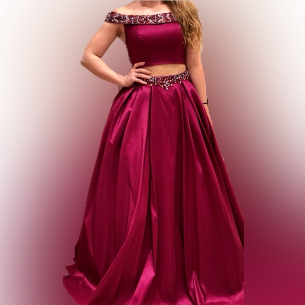Mac Duggal 2 piece gown size 2